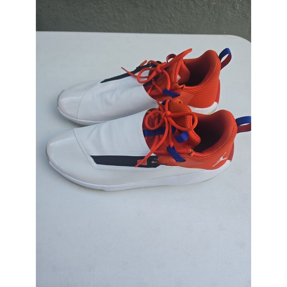 Jordan Jumpman Hustle writhe /whithe -uni orange mens size 14